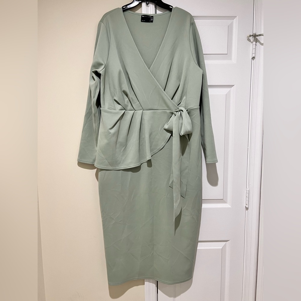 ASOS DESIGN Curve MIDI Dress